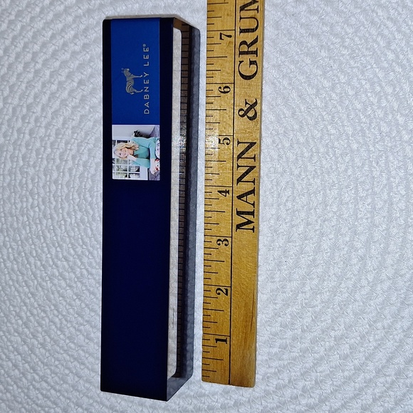 👙 "Dive Deeper" motivational desk placard sign. Clear acrylic with navy blue. - Picture 10 of 13